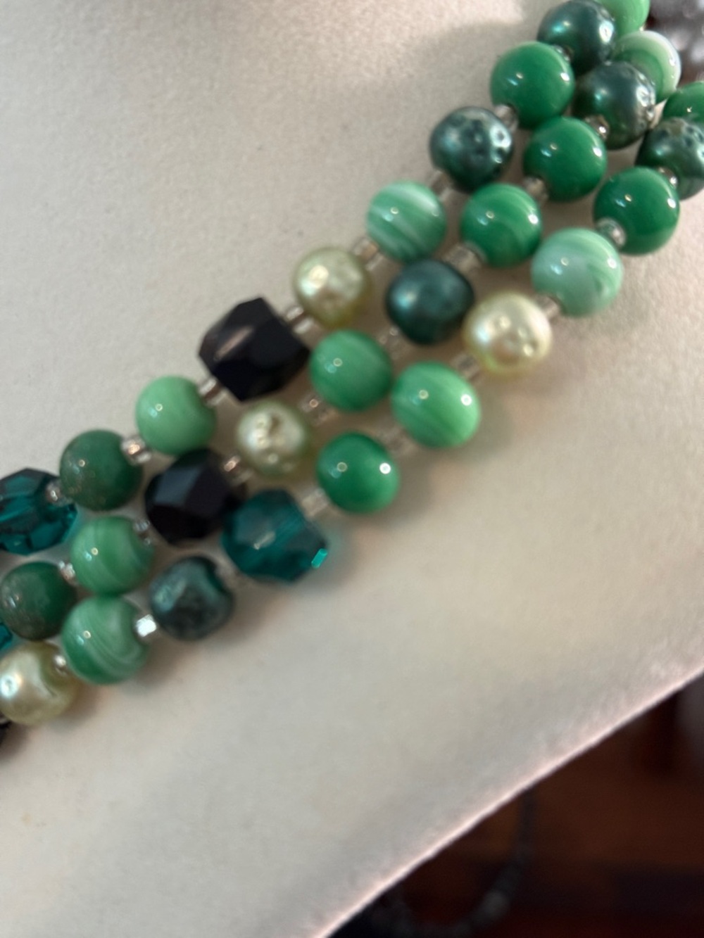 Mixed Bead Glass Pearl and Acrylic Necklace - Picture 4 of 5